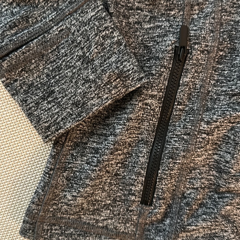 Lululemon Define Jacket - Picture 2 of 4